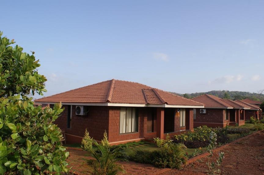 Mango Village Resort Guhāgar Exteriör bild