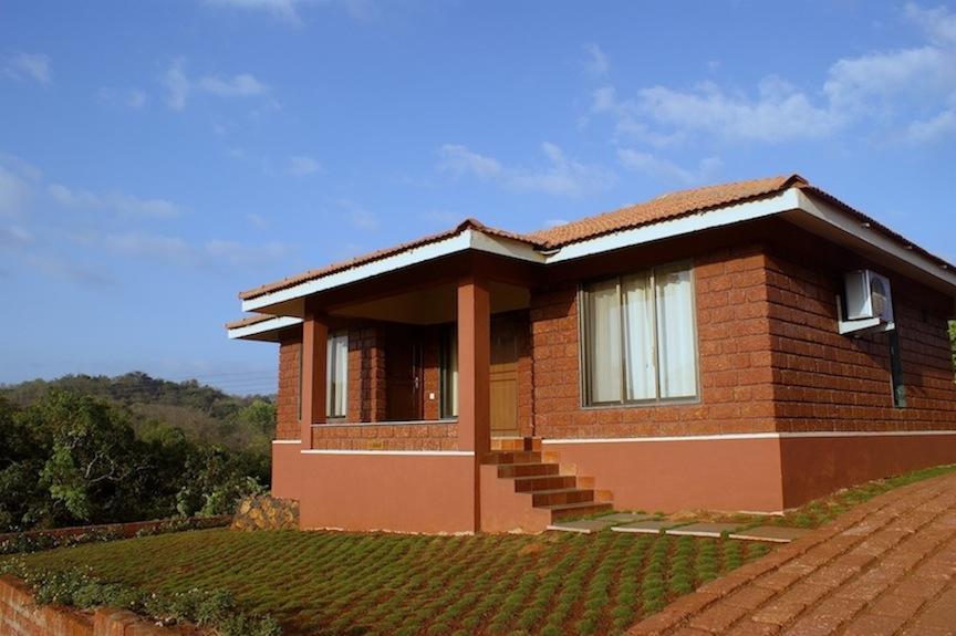 Mango Village Resort Guhāgar Exteriör bild